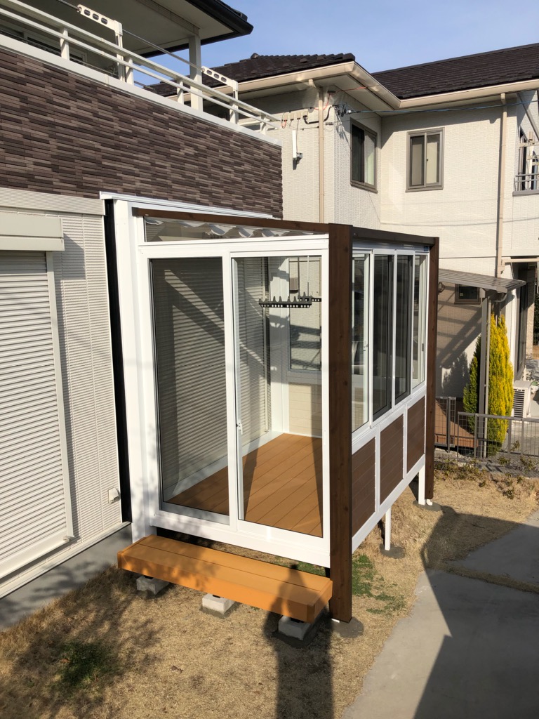 ハピーナ人工木納まり 独立納まり 腰壁あり